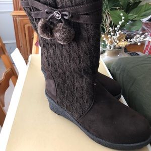 New Michael Kors Girls Size 4 Boots